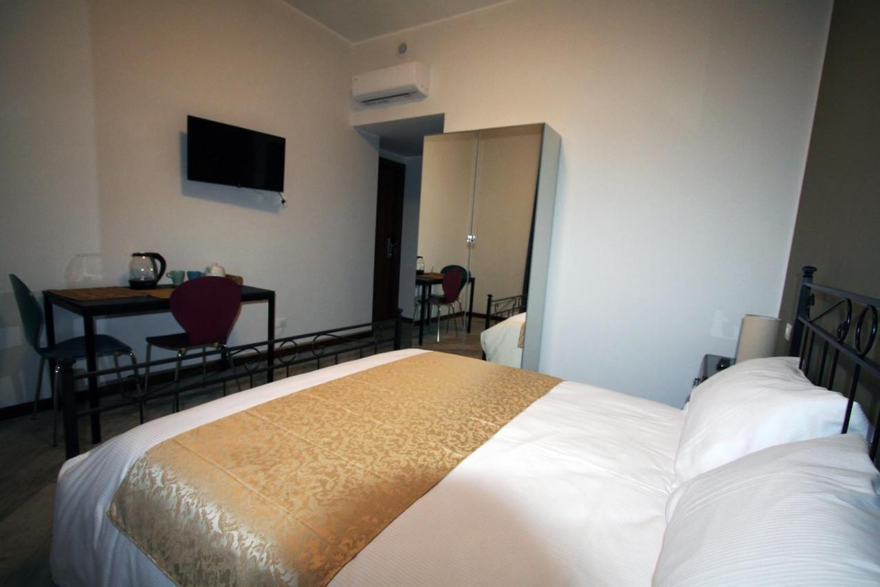 Sansirofiera Rooms Milán Exterior foto
