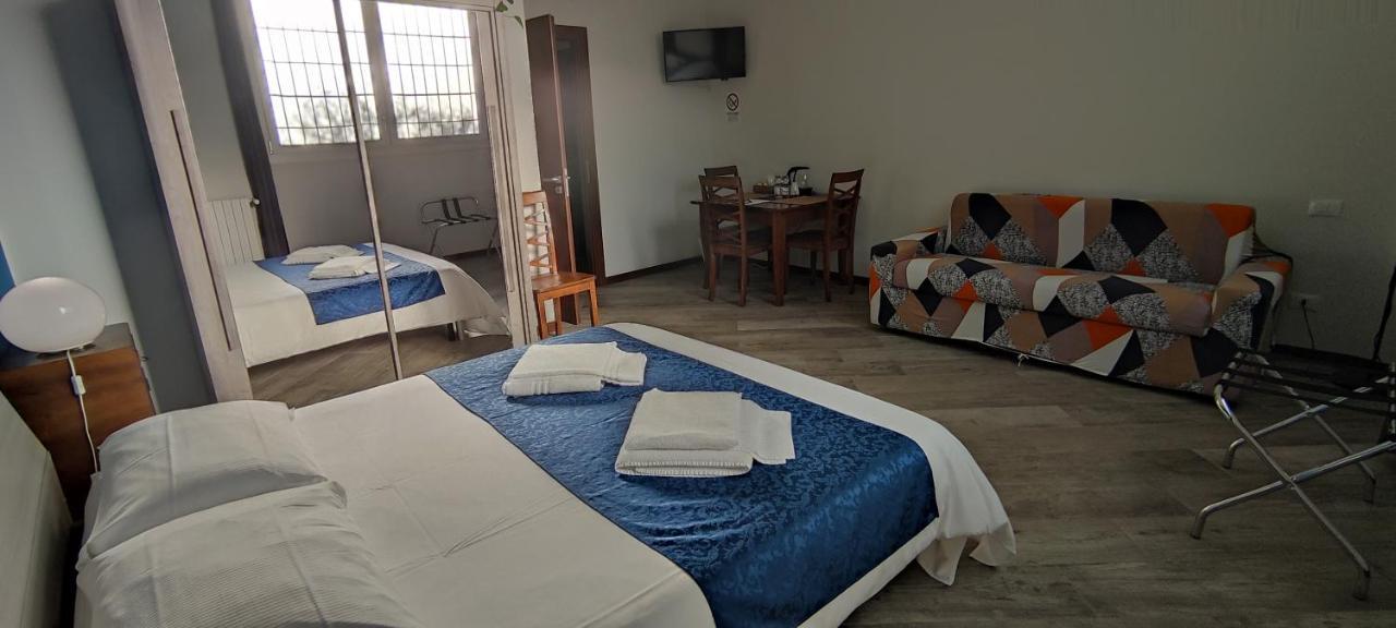 Sansirofiera Rooms Milán Exterior foto